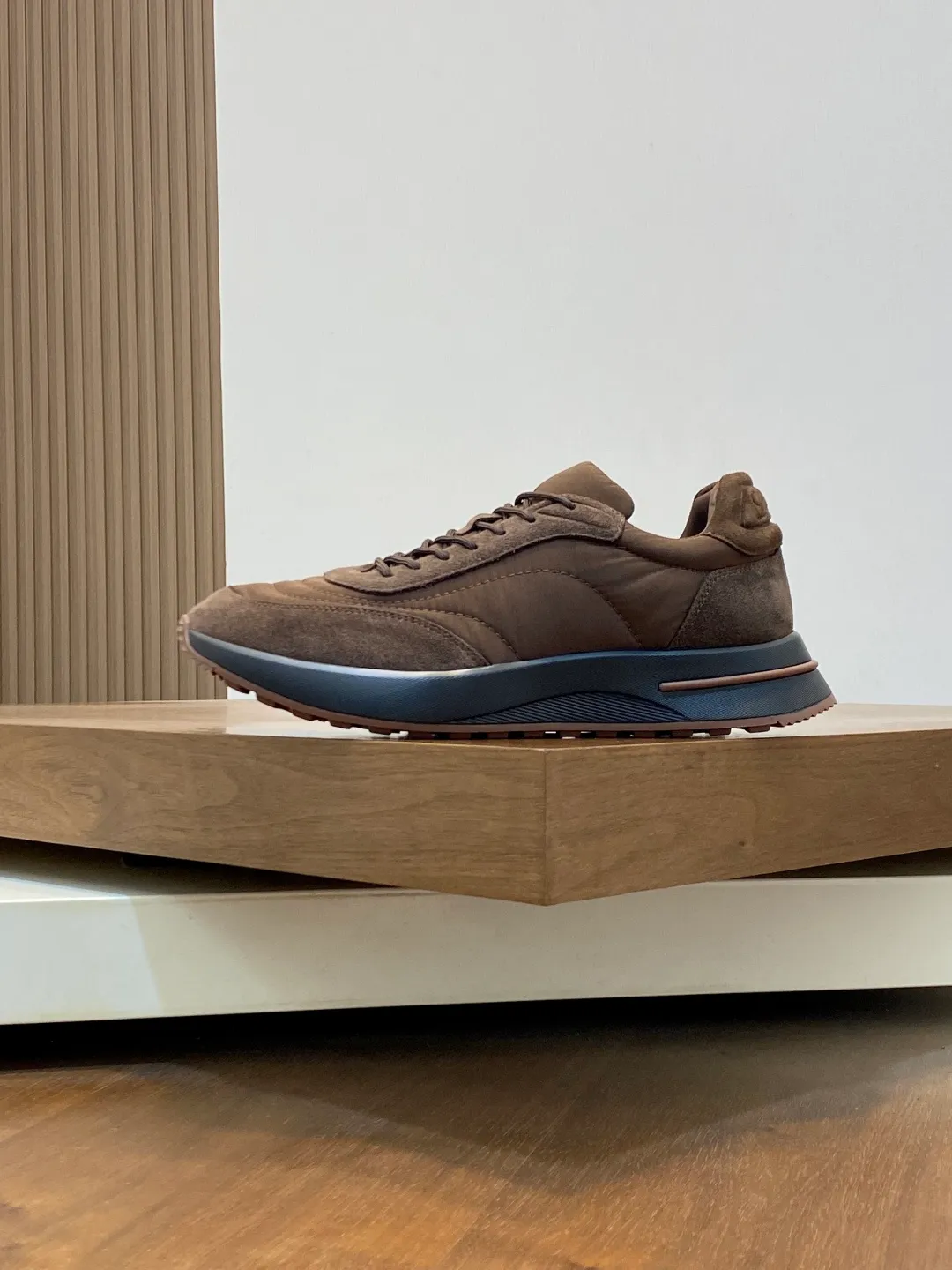 💰740 Loro Piana - Classic casual shoes, men's lace-up casual shoes and sneakers, high-quality lightweight and comfortable fabrics, suitable for outdoor leisure, the color scheme is young and energetic, and it looks great with sportswear or casual suits! Code number: 39-44 (38, 45, 46, can be customized